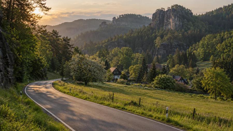 Z Hřenska do Chřibské — krajina na trase