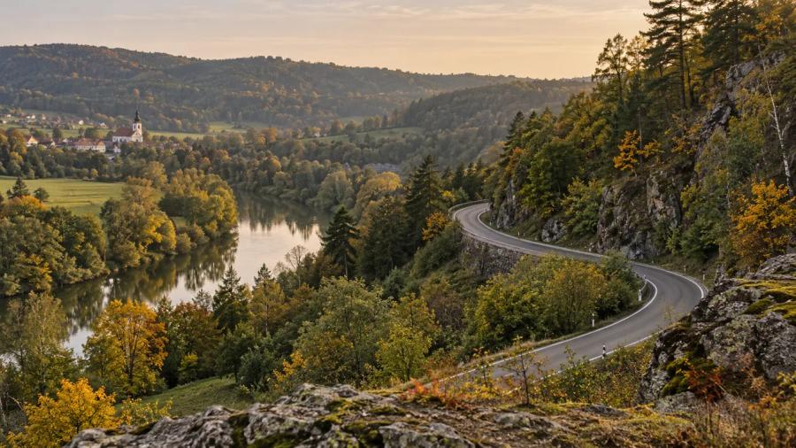 Ze Šternova do Zruče nad Sázavou — krajina na trase